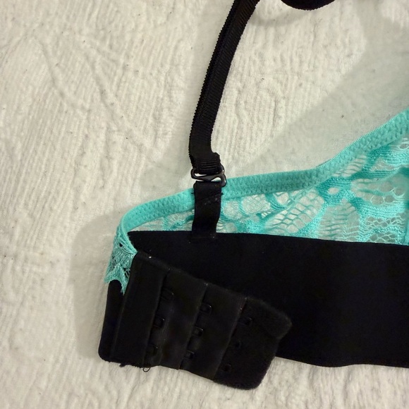 Victoria Secret Push Up Bra in Green Mint Lace and Black Band size 34 B - Picture 9 of 11